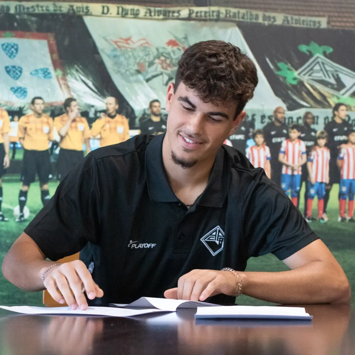 Imagem de contexto do artigo Diogo Amaro deixa Coimbra a caminho do Catar