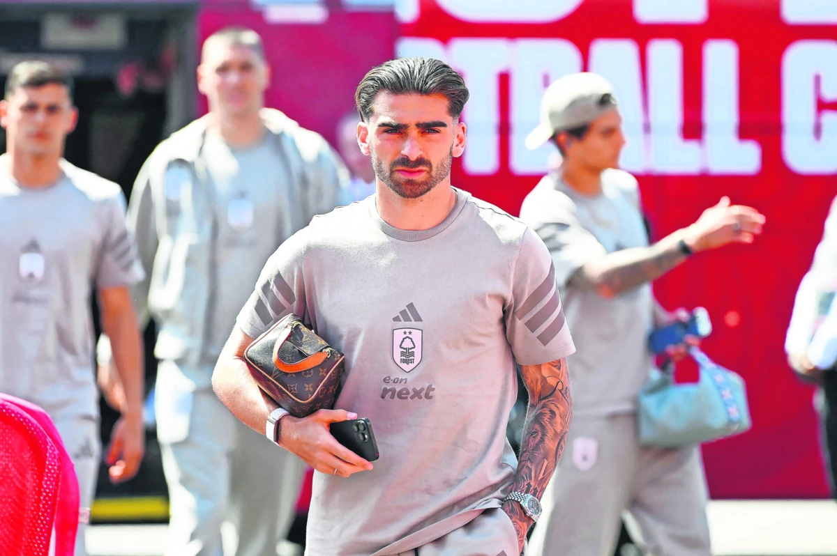 Jota Silva ainda por sair do Nottingham Forest