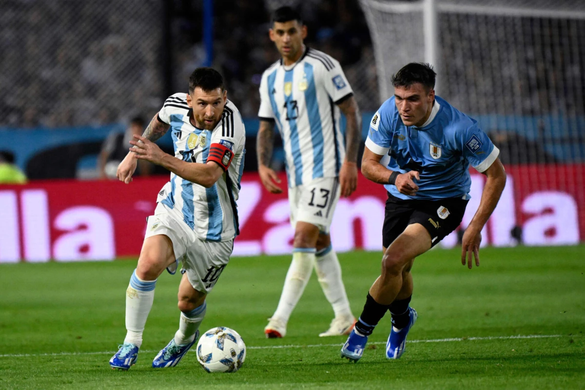 Imagem de contexto do artigo Messi manda recado a Ugarte: "Tem de aprender a respeitar os mais velhos"