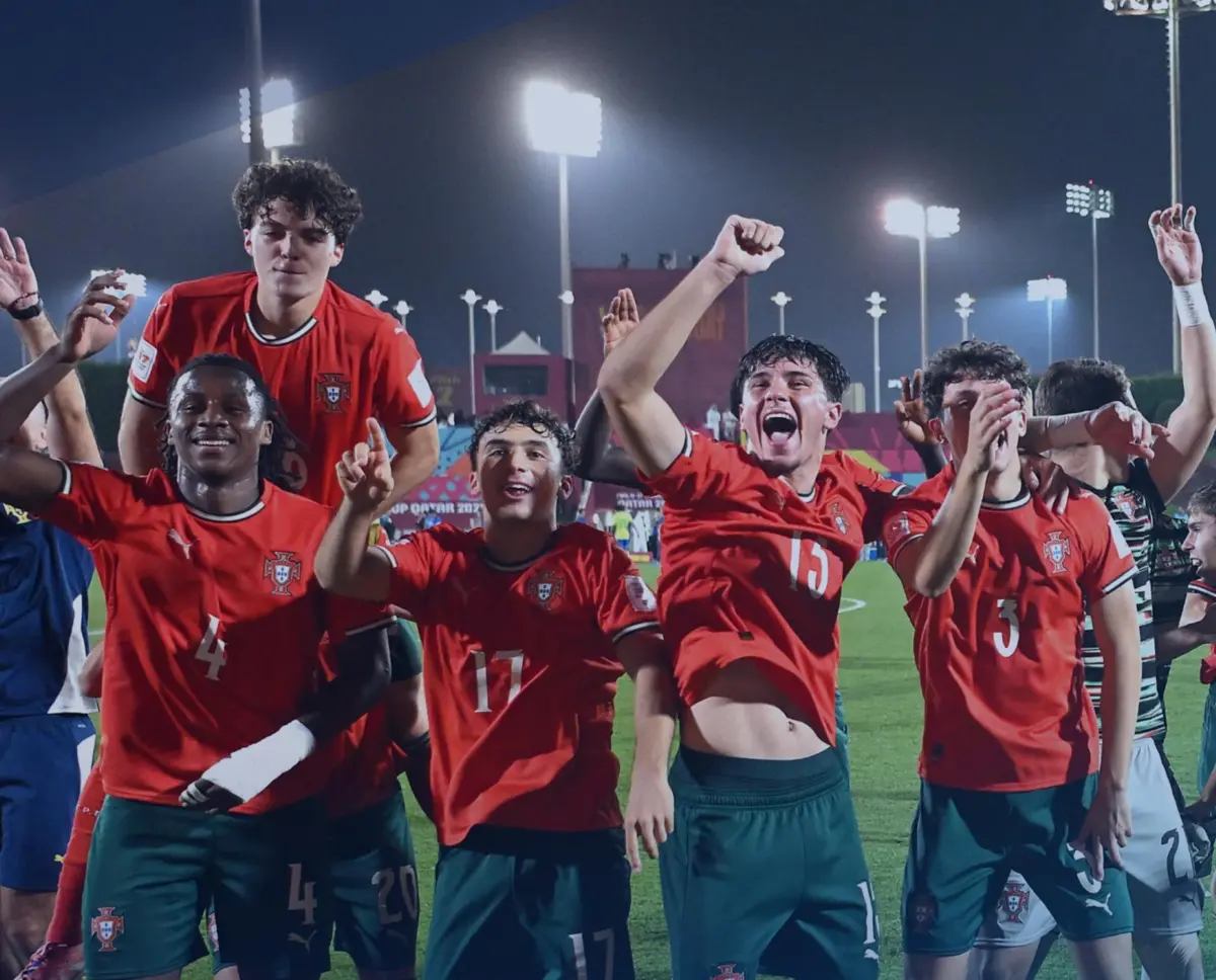 Imagem de contexto do artigo Veja a festa dos campeões do mundo de sub-17 no relvado