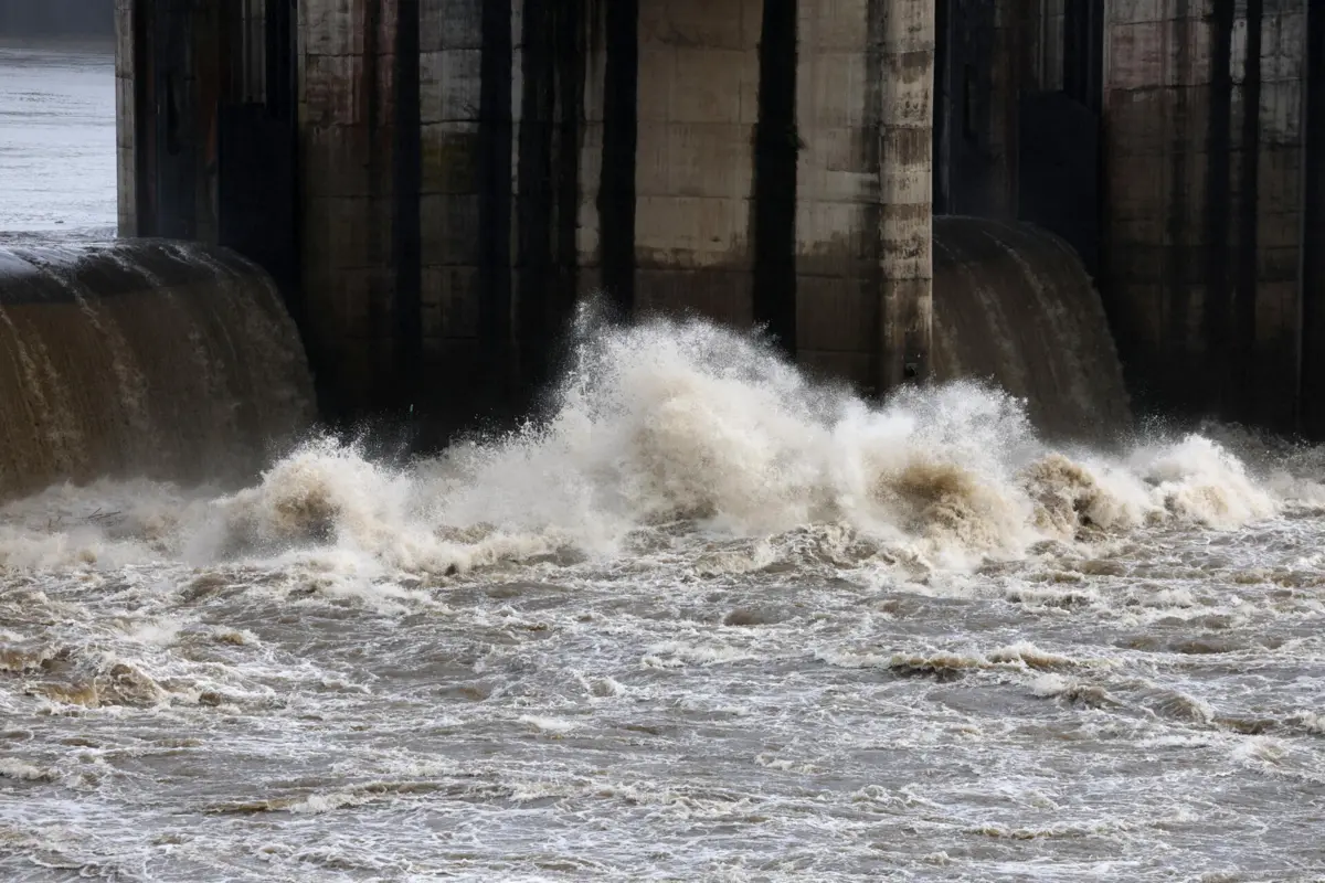 Barragem de Crestuma-Lever, em Gondomar