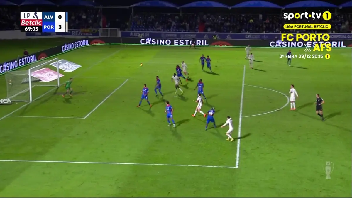 Imagem de contexto do artigo Alverca-FC Porto: Borja Sainz bisa com este golaço. Ora veja