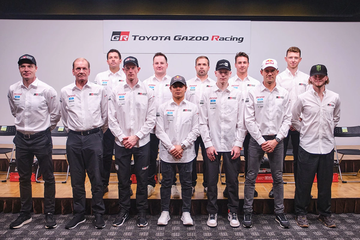 Toyota apresentou a equipa para 2026, com Evans, Katsuta, Pajari, Ogier e Solberg