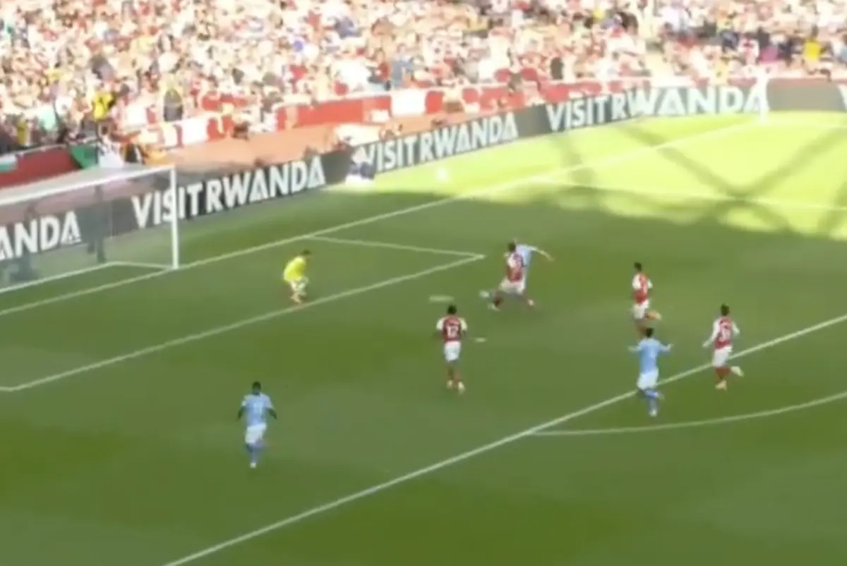 Imagem de contexto do artigo Haaland abriu o marcador do Arsenal-Manchester City com este golo