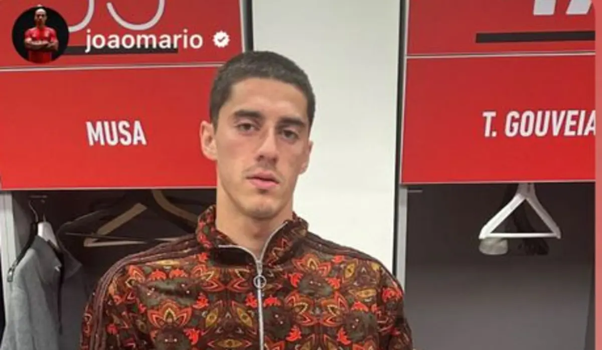 Imagem de contexto do artigo João Mário e Chiquinho "picam" Tiago Gouveia. A culpa é da roupa