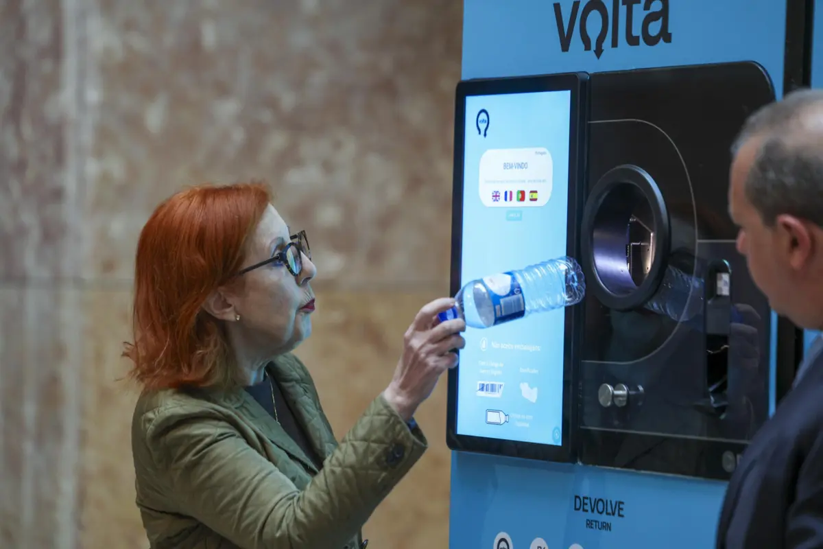 Volta Reembolso De Garrafas De Pl stico E Latas Arranca Esta Sexta volta-reembolso-de-garrafas-de-pl-stico-e-latas-arranca-esta-sexta