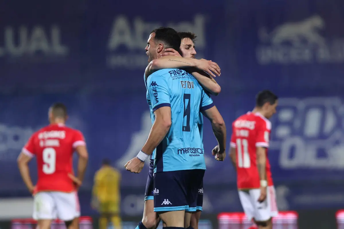 Petrov, de costas (créditos: Ivan Del Val/Global Imagens)