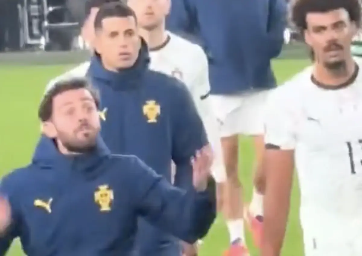 Imagem de contexto do artigo O momento em que Rúben Dias e Bernardo Silva se pegaram com os adeptos portugueses