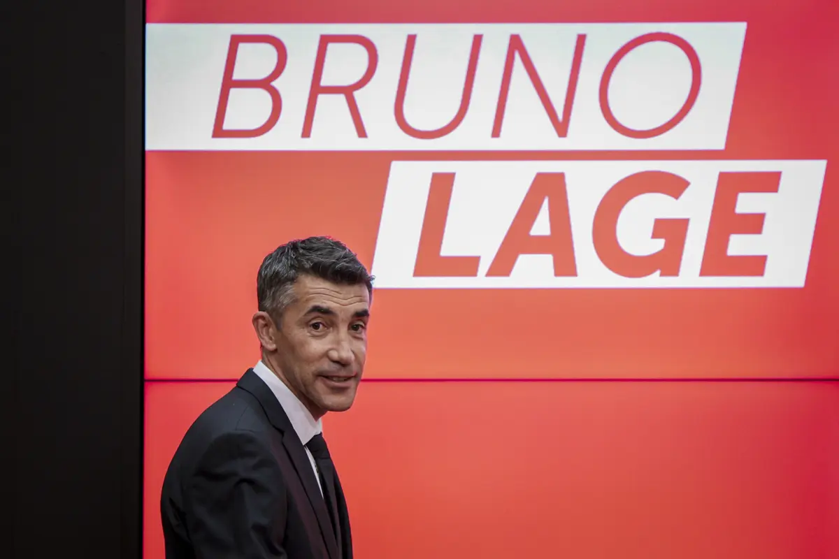 Imagem de contexto do artigo Rúben Dias: "Bruno Lage? Fui muito feliz com ele no Benfica"