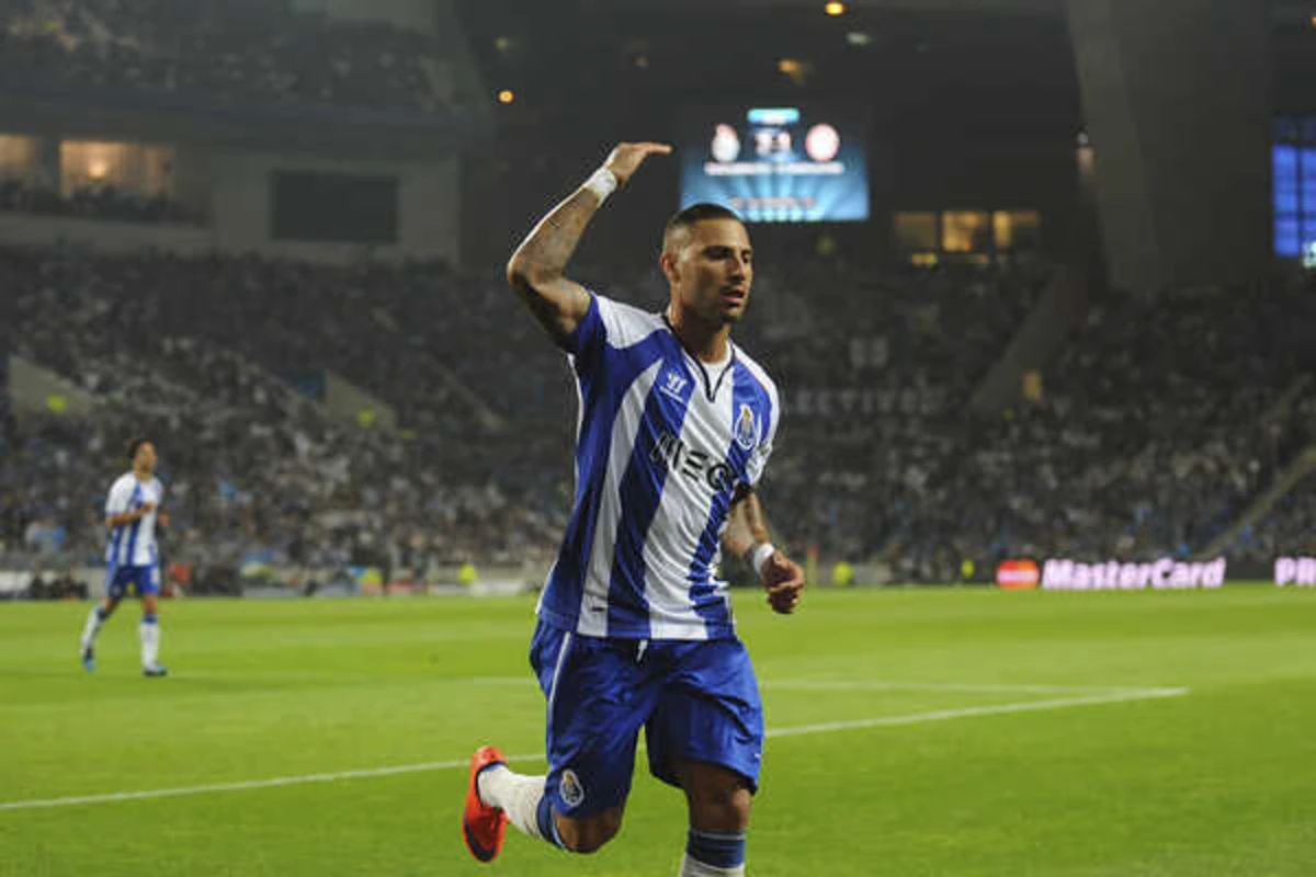 Imagem de contexto do artigo Há 10 anos o Dragão viveu uma das noites mais épicas da sua história