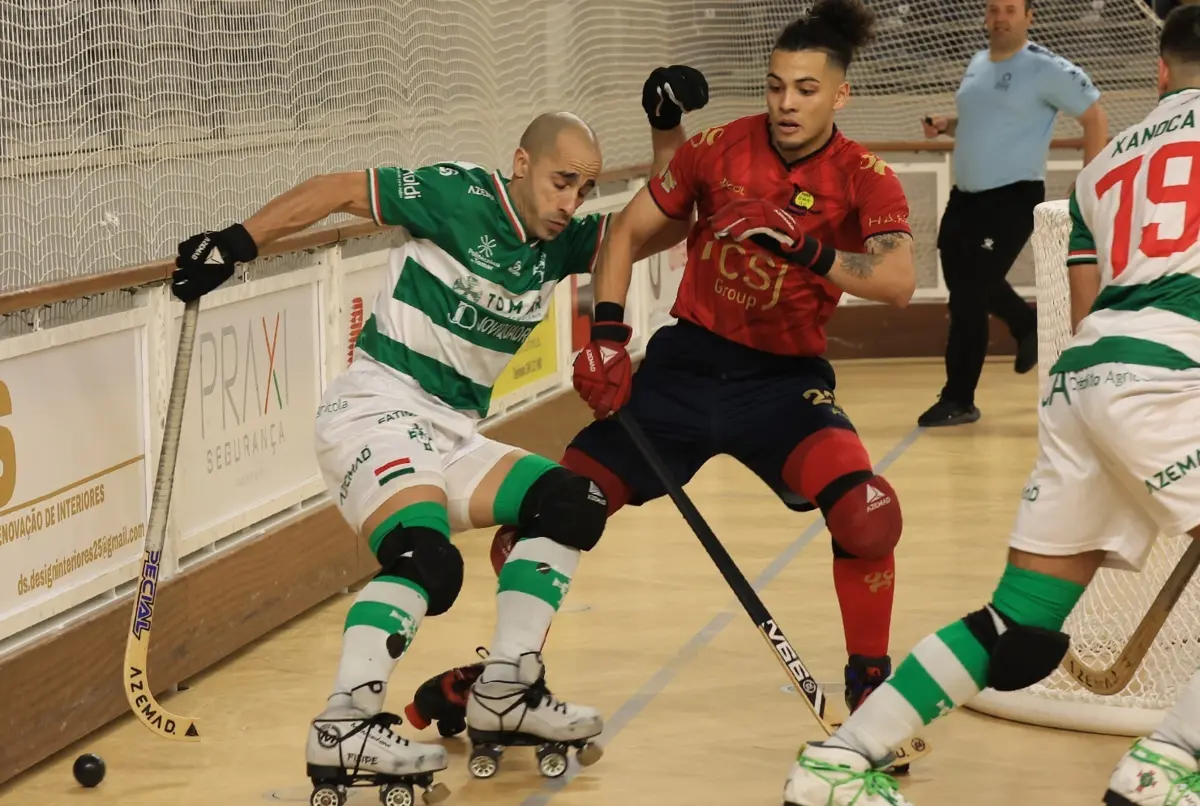 Sporting de Tomar e Riba d'Ave empataram (2-2), o que valeu a passagem aos minhotos