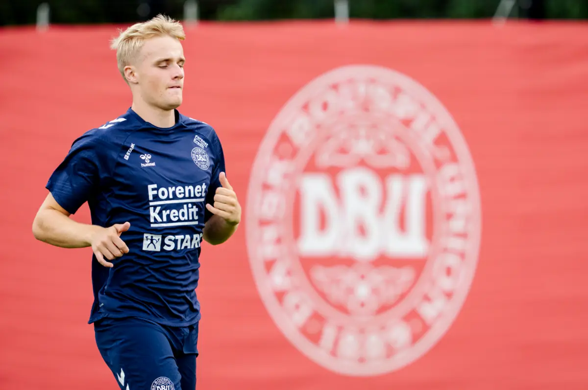 Reforço Froholdt na seleção da Dinamarca (Créditos: EPA)