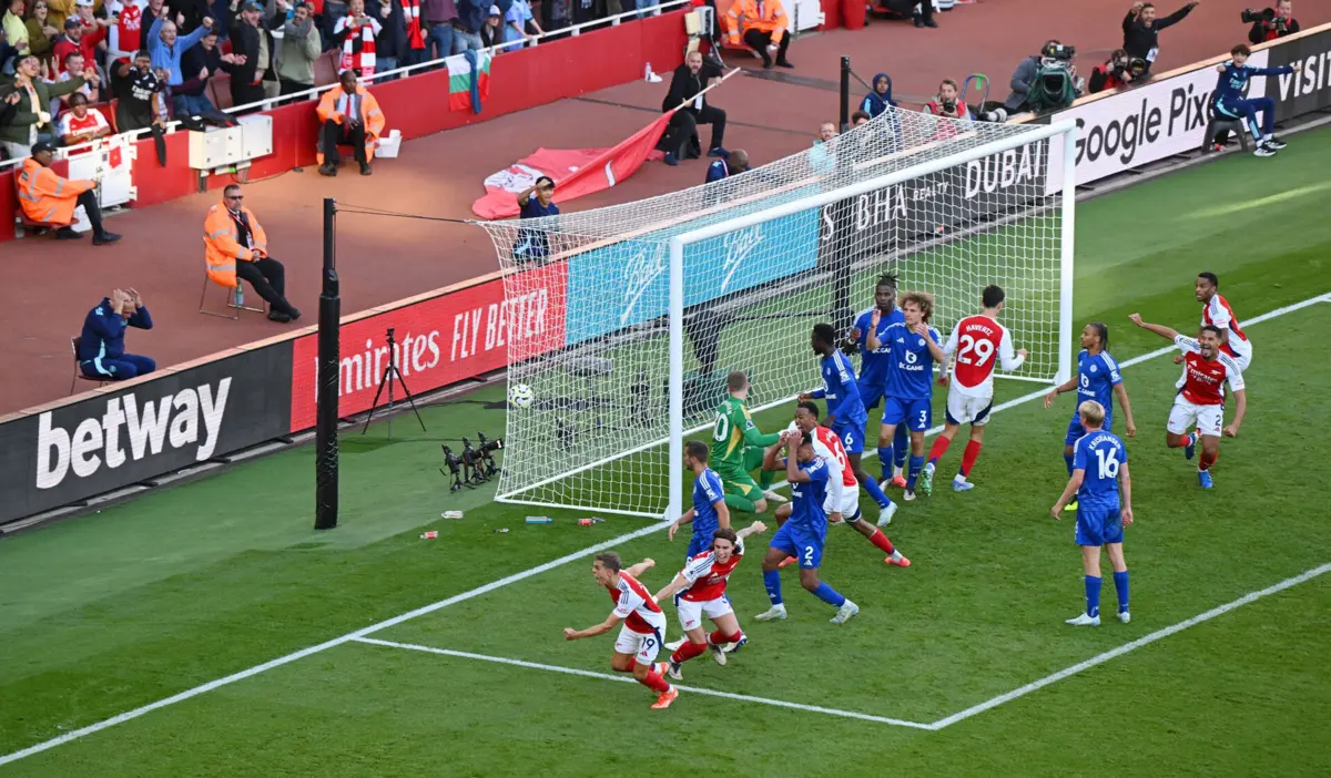 Imagem de contexto do artigo Arsenal venceu Leicester com golos na compensação dos 90'. Ora veja