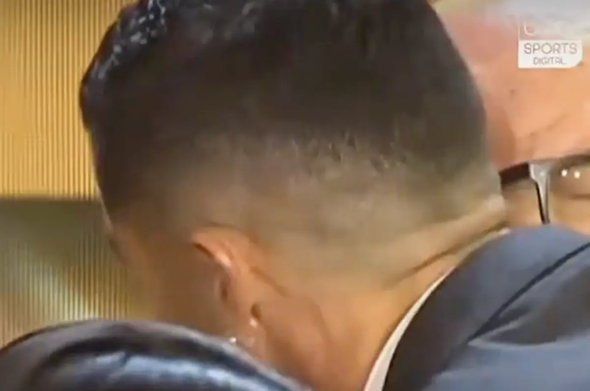 Imagem de contexto do artigo O abraço de Cristiano Ronaldo aos pais de Diogo Jota nos Globe Soccer Awards