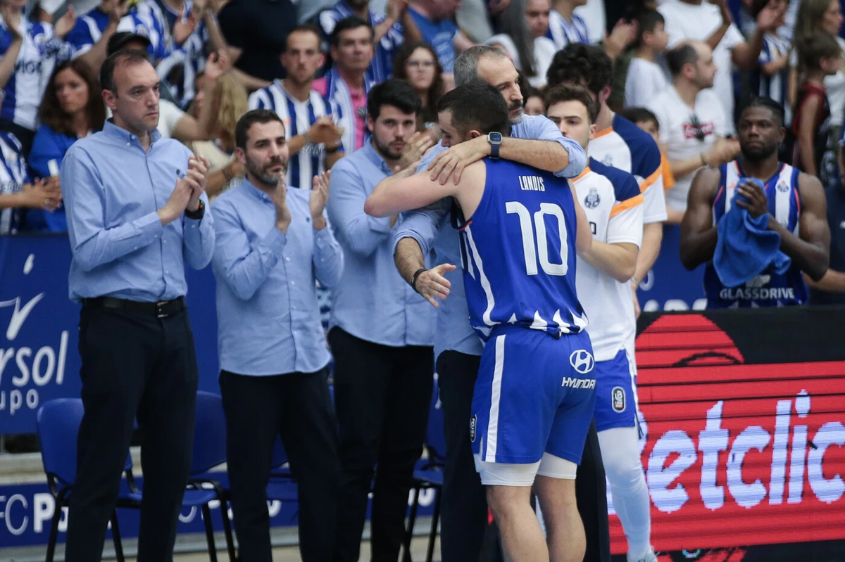 Max Landis foi o primeiro a despedir-se do Dragão Arena (créditos: LUSA)