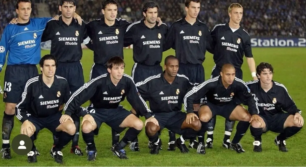 Tote, no canto inferior direito