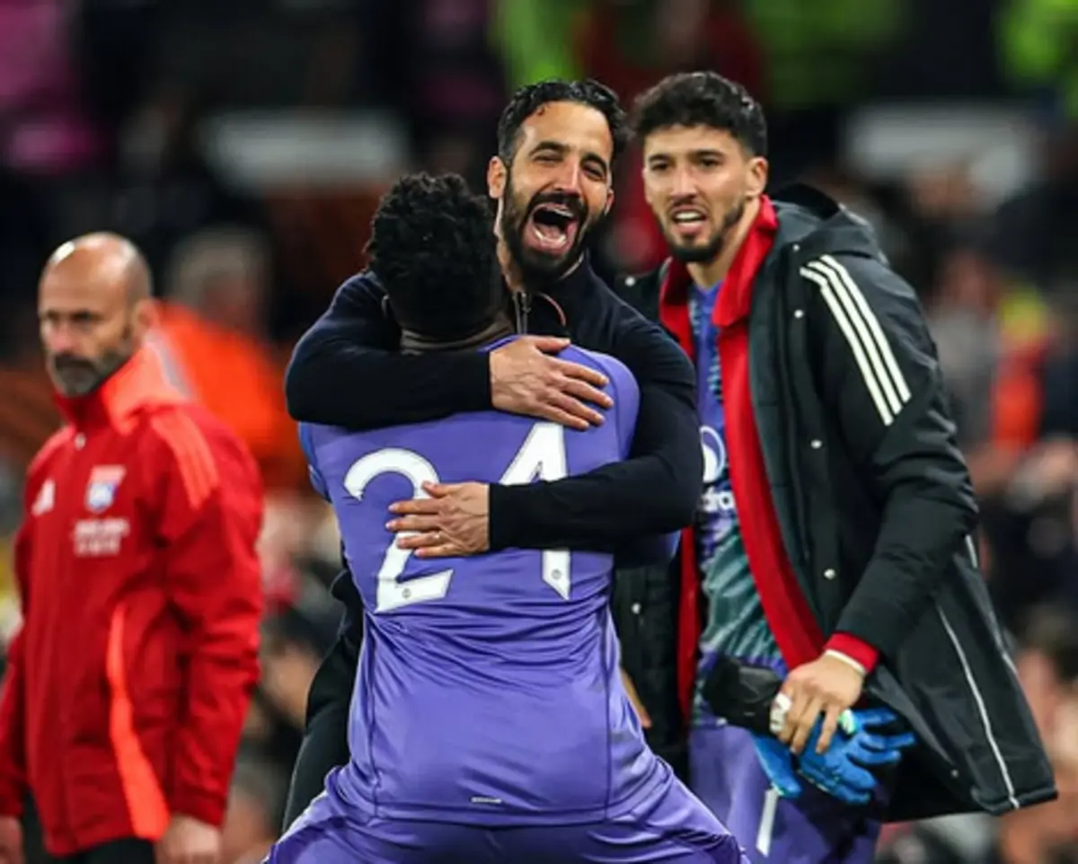 Imagem de contexto do artigo De contestado a herói, festejou com Amorim: "Construído com a mentalidade Onana"