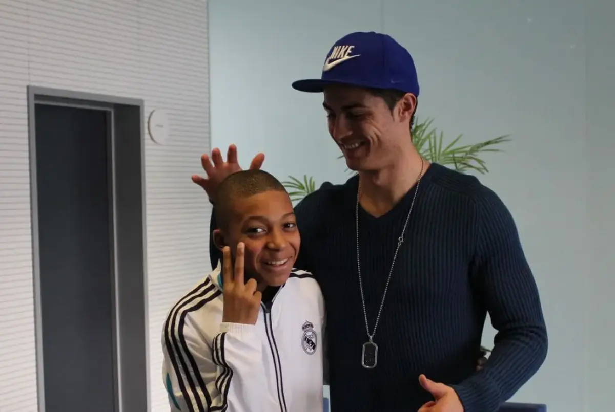 Imagem de contexto do artigo "Mbappé dizia que era português, idolatrava o Cristiano Ronaldo"
