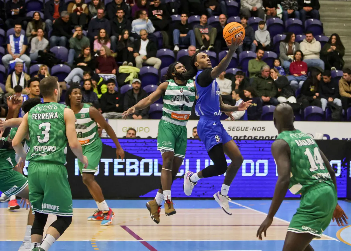 FC Porto cumpriu diante o Lusitânia (créditos: José Carmo / Global Imagens)