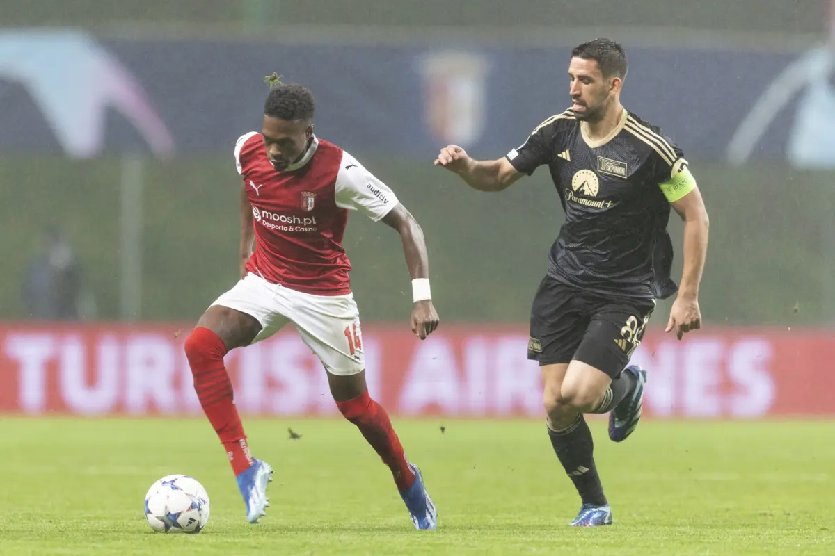 Álvaro Djaló, Rani Khedira (Pedro Correia/Global Imagens)