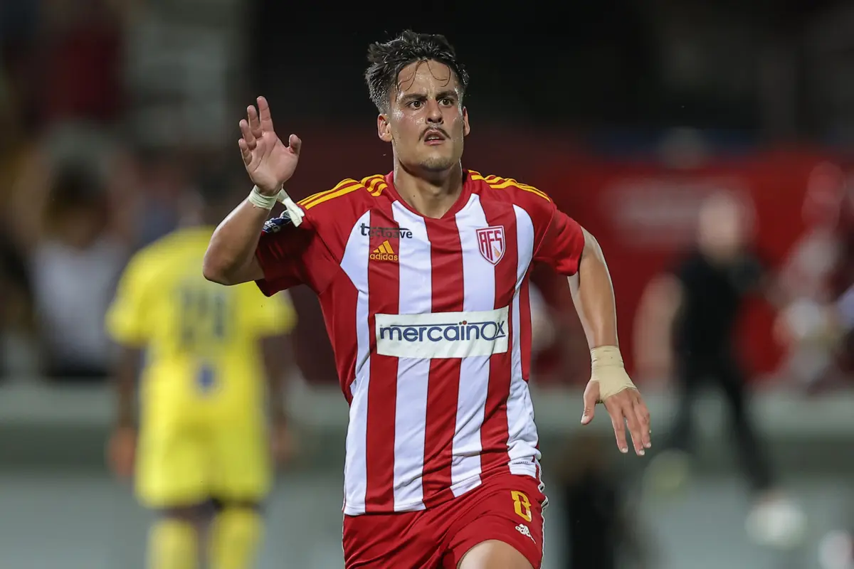 Benny (Créditos: Miguel Pereira/Global Imagens)