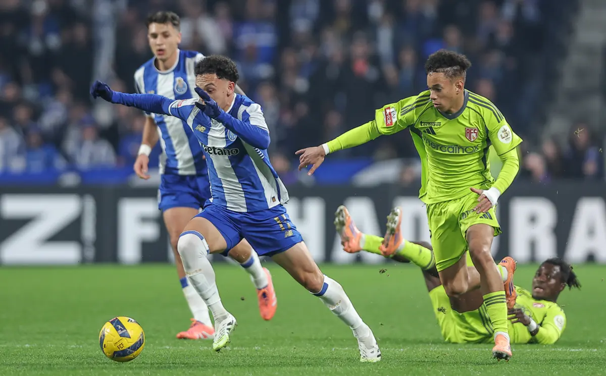 Diogo Spencer ruma ao Alverca