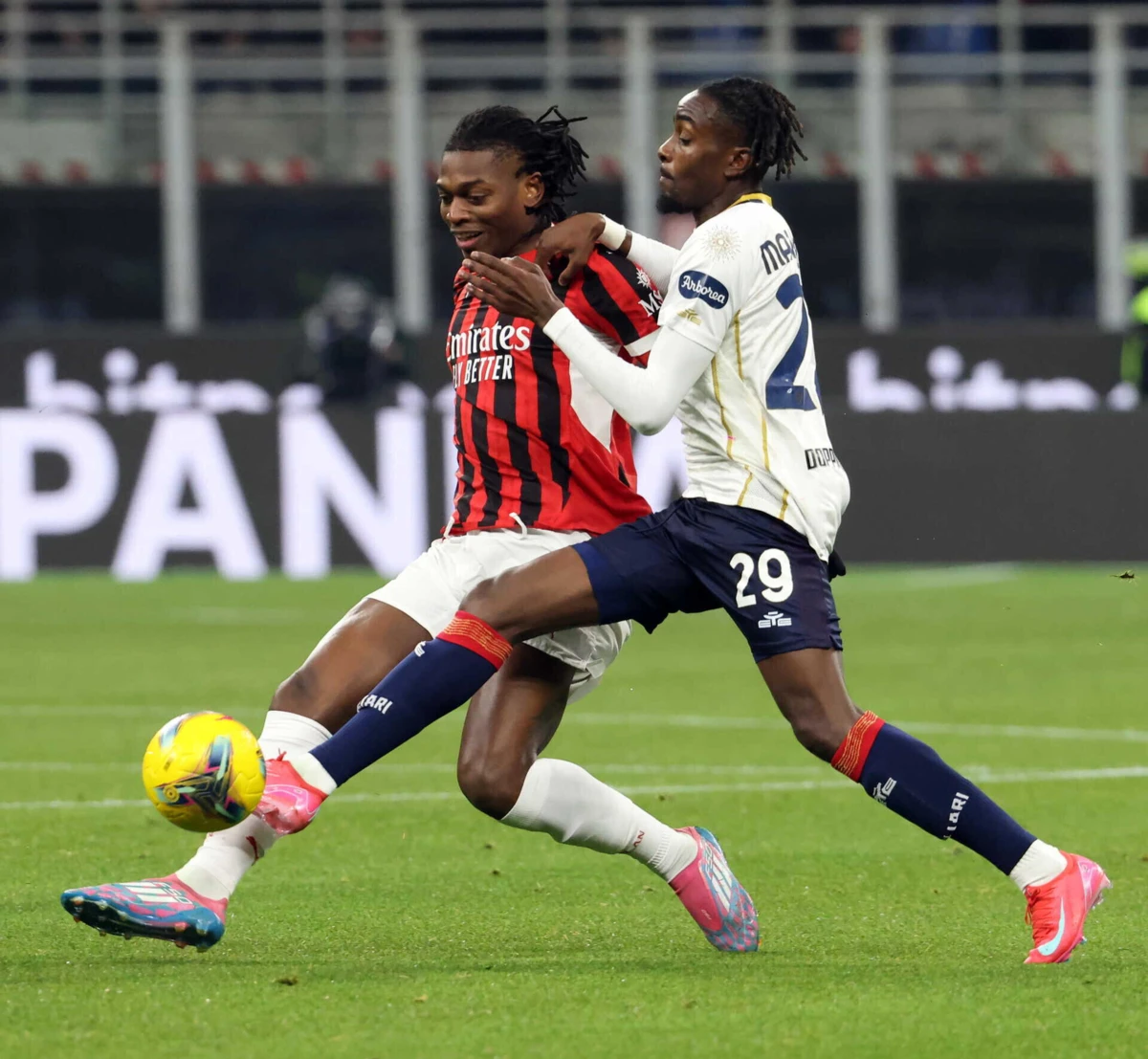 Imagem de contexto do artigo Milan empata com Cagliari na estreia de Conceição na Serie A: recorde o jogo