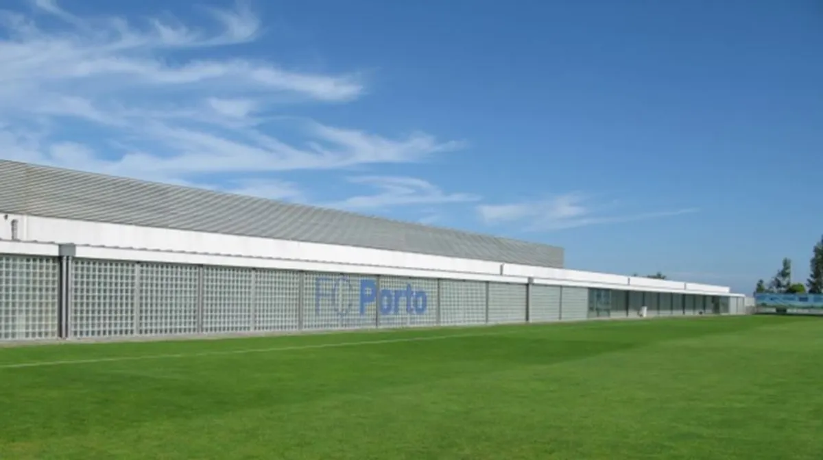 Imagem de contexto do artigo Centro de Treinos do FC Porto no Olival passa a ter o nome de Jorge Costa