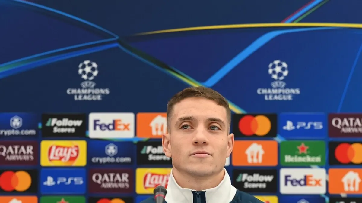 Bruno Duarte, jogador do Estrela Vermelha