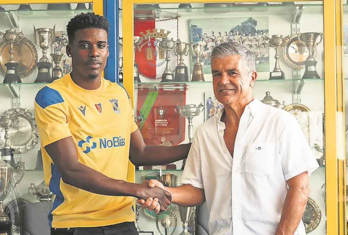 Imagem de contexto do artigo Romário tem o coração dividido: "É o meu clube desde pequenino e ainda por cima no Dragão"