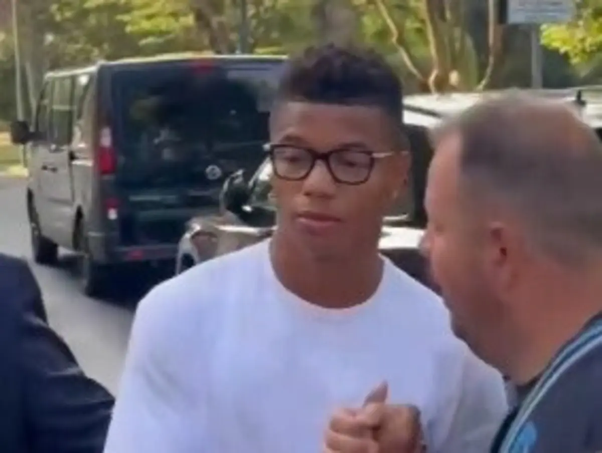 Imagem de contexto do artigo Neres já em exames médicos antes de assinar pelo Nápoles