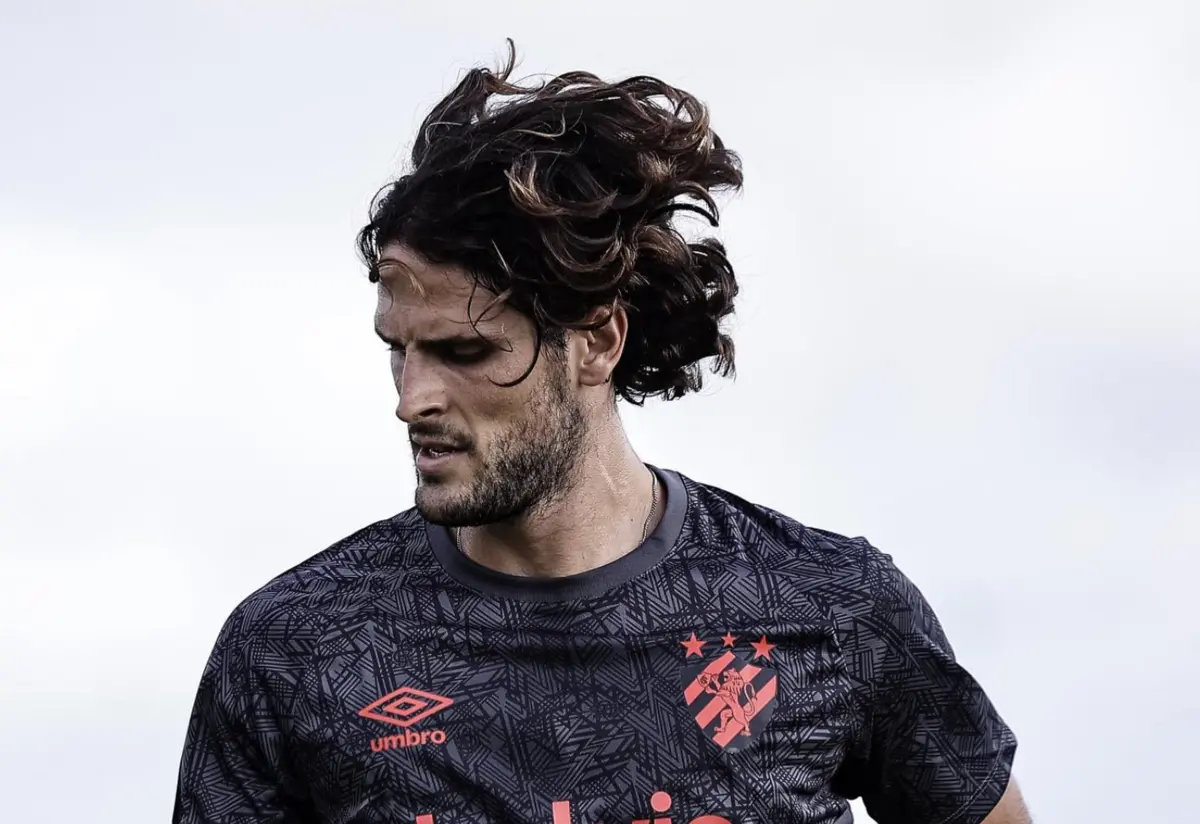 Imagem de contexto do artigo Gonçalo Paciência: "Certamente o meu nome anda lá pelos papéis perdidos…"