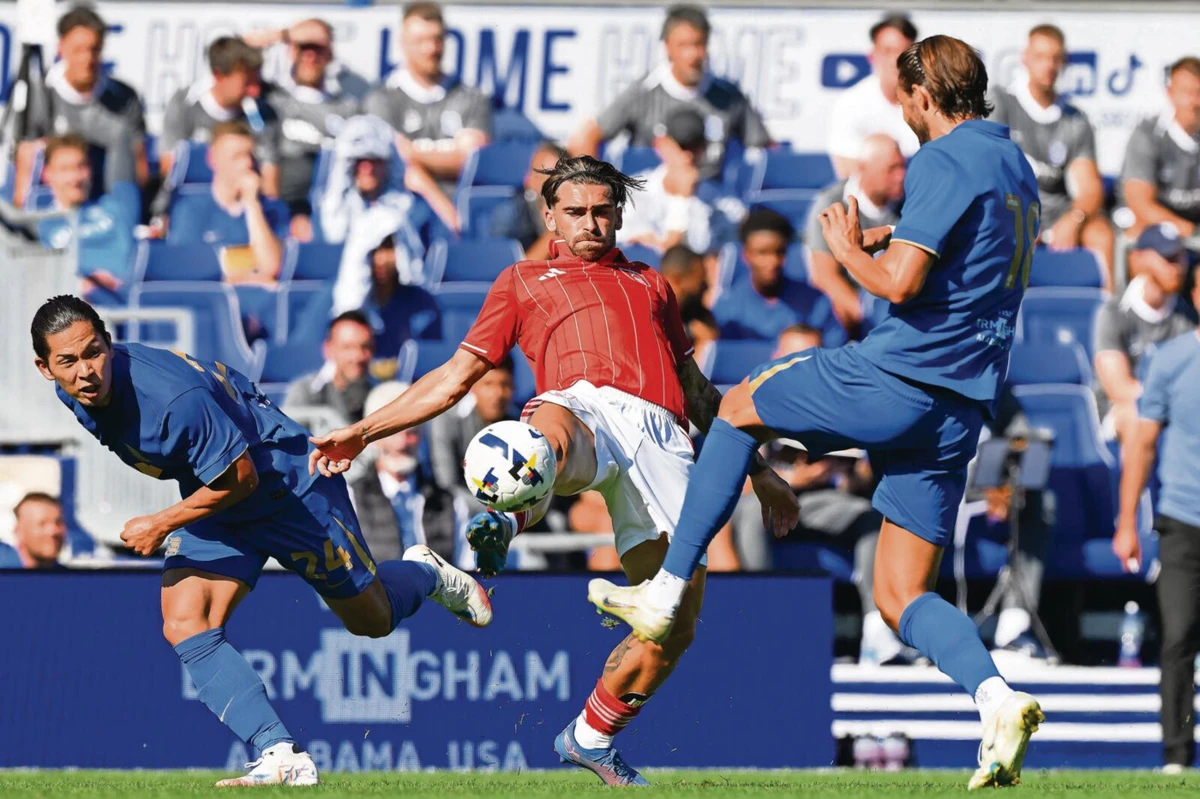 Jota Silva participou na primeira jornada da Premier League (créditos: AFP)