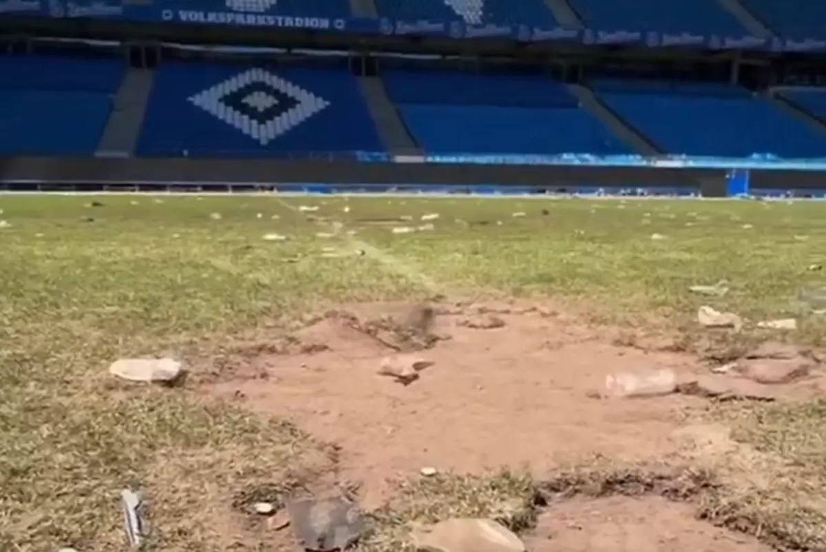 Imagem de contexto do artigo Hamburgo festejou a subida de divisão e o estádio ficou neste estado
