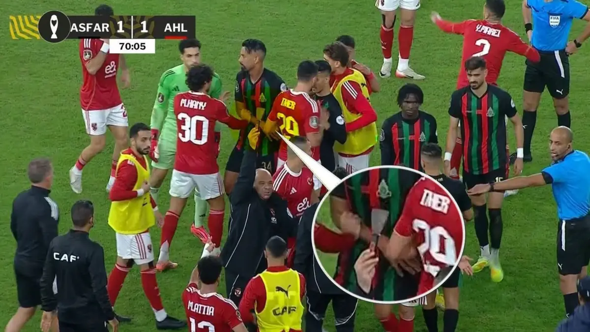 Imagem de contexto do artigo Faca atirada para o relvado durante jogo da Liga dos Campeões africana