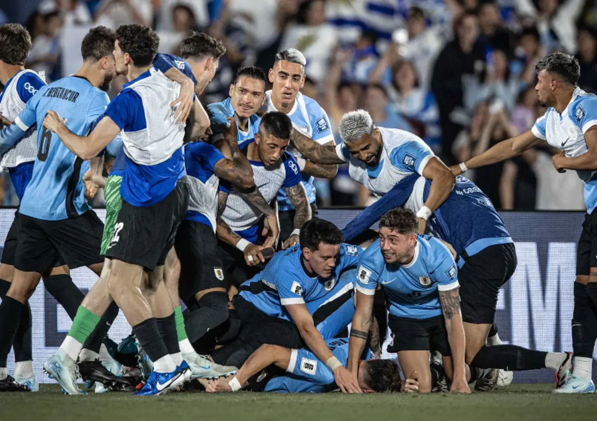 Imagem de contexto do artigo Golo ao minuto 90'+11': Ugarte decidiu um emocionante Uruguai-Colômbia