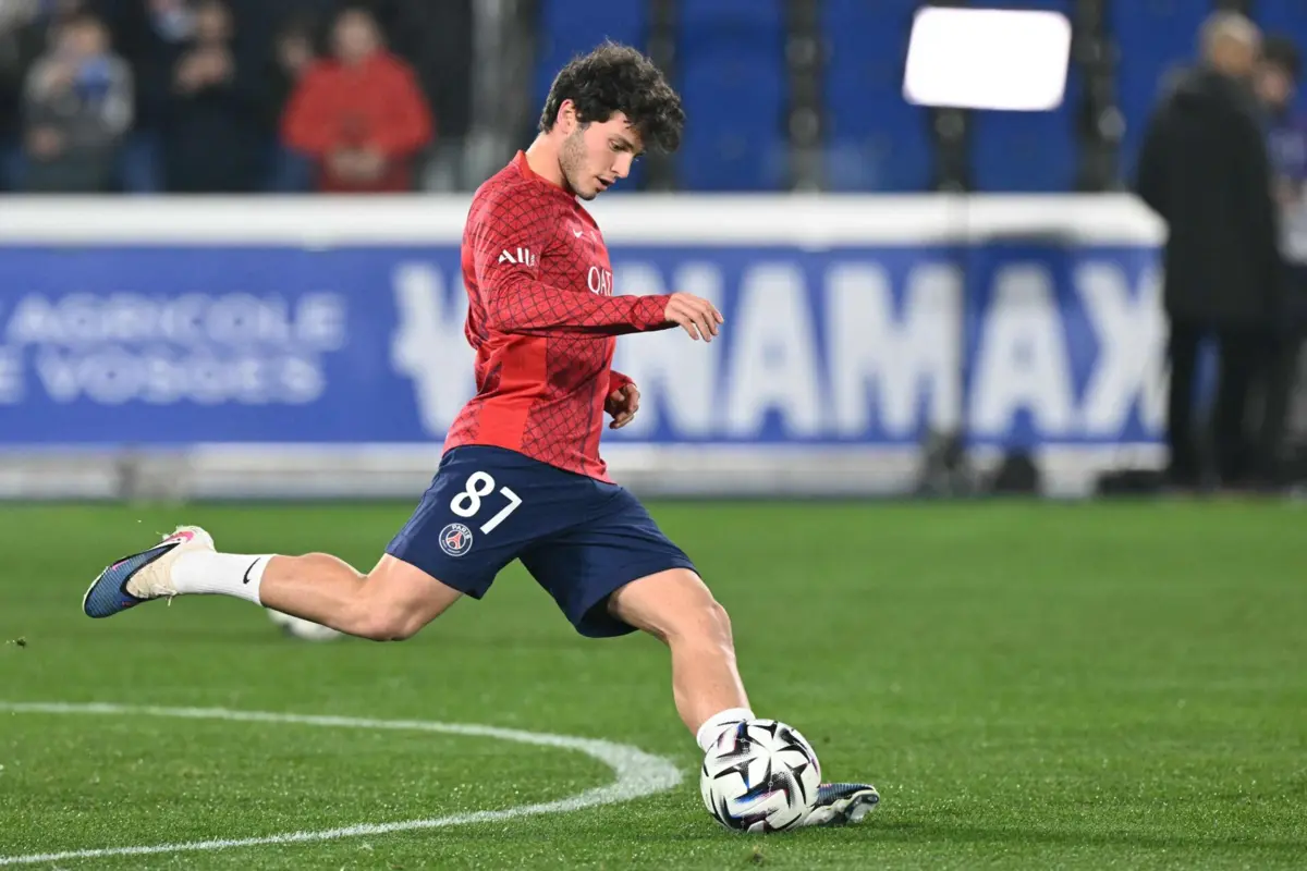 João Neves joga atualmente no PSG