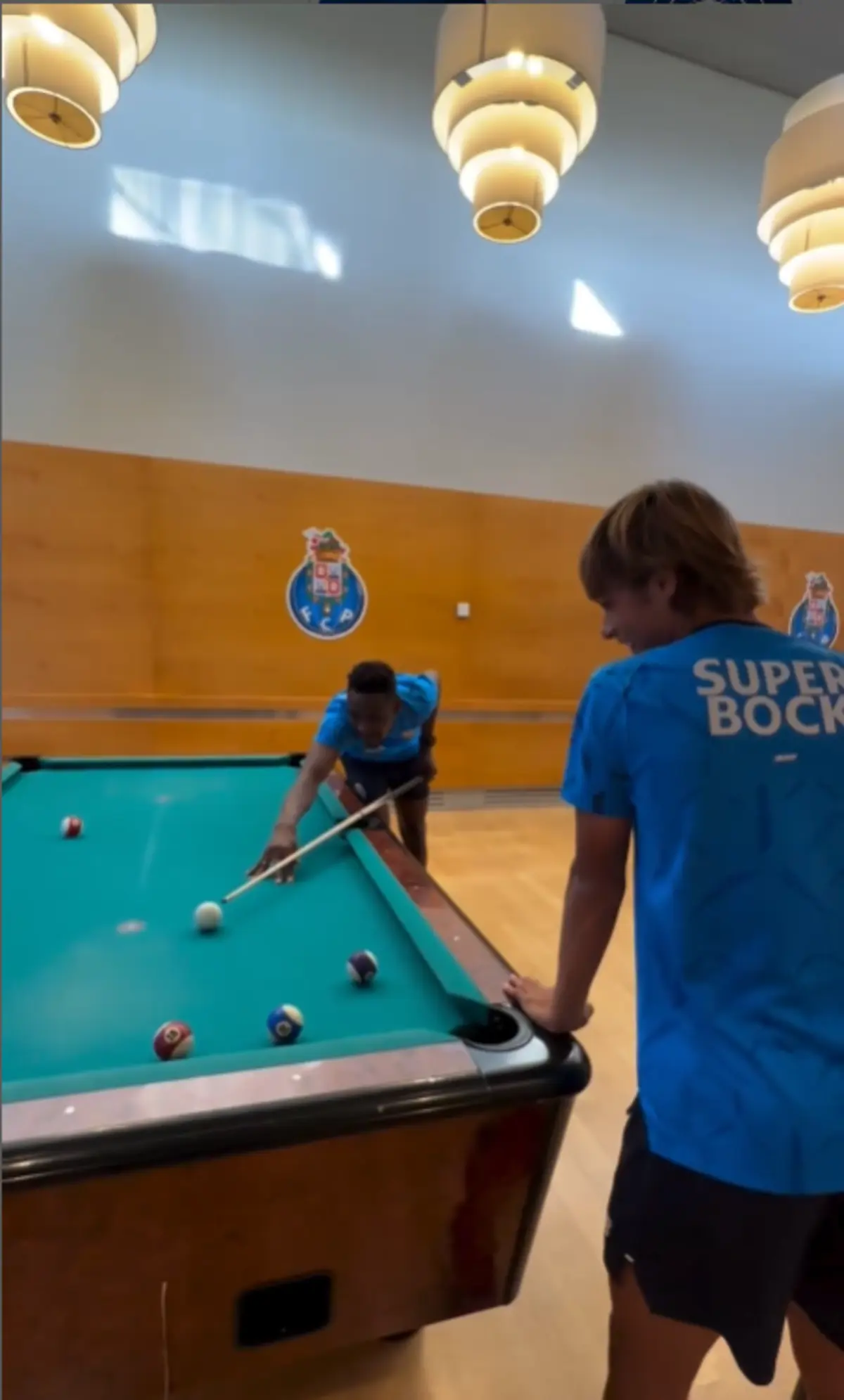 Imagem de contexto do artigo Zaidu e Mora no bilhar: tarde de descanso e uma novidade nos estágios