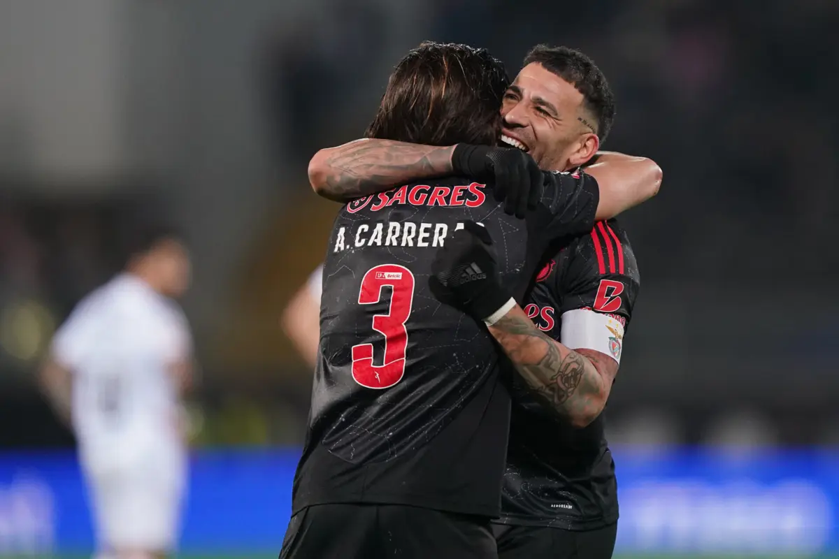 Otamendi e Carreras (Créditos: EPA)