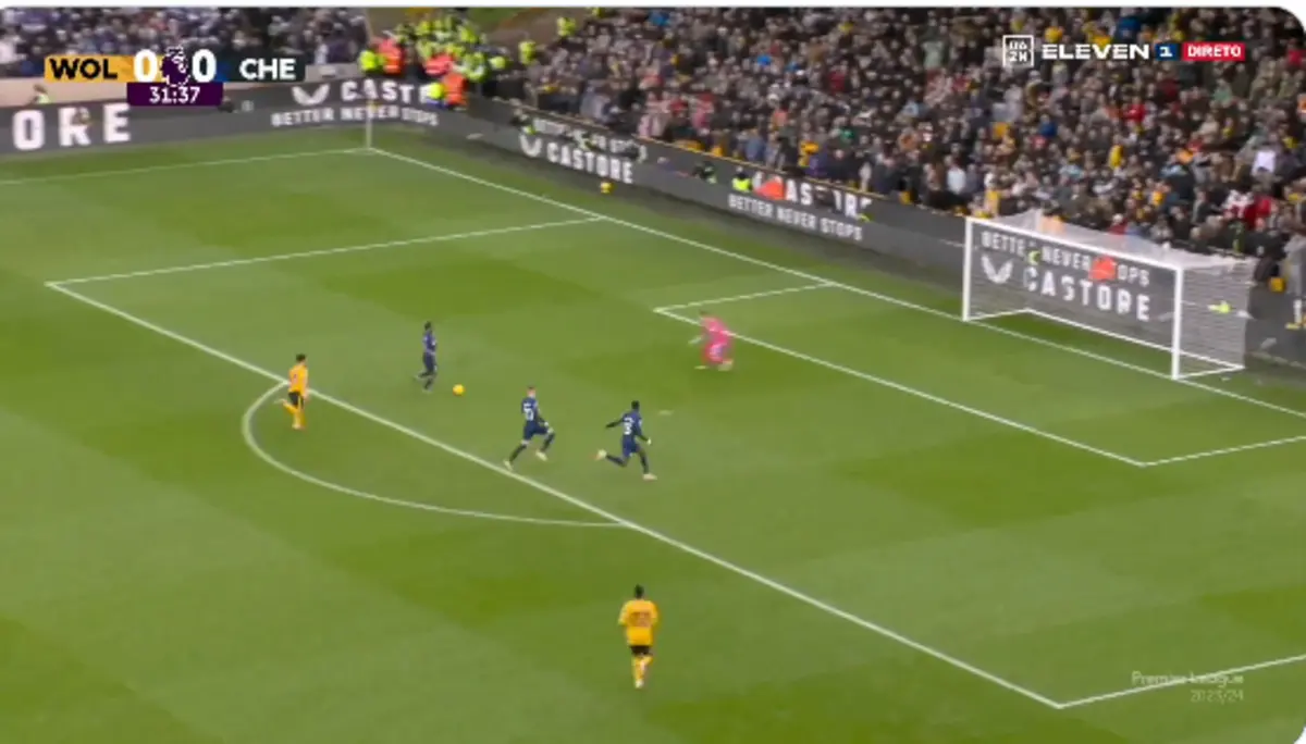 Imagem de contexto do artigo José Sá brilhou a grande altura neste lance com Sterling