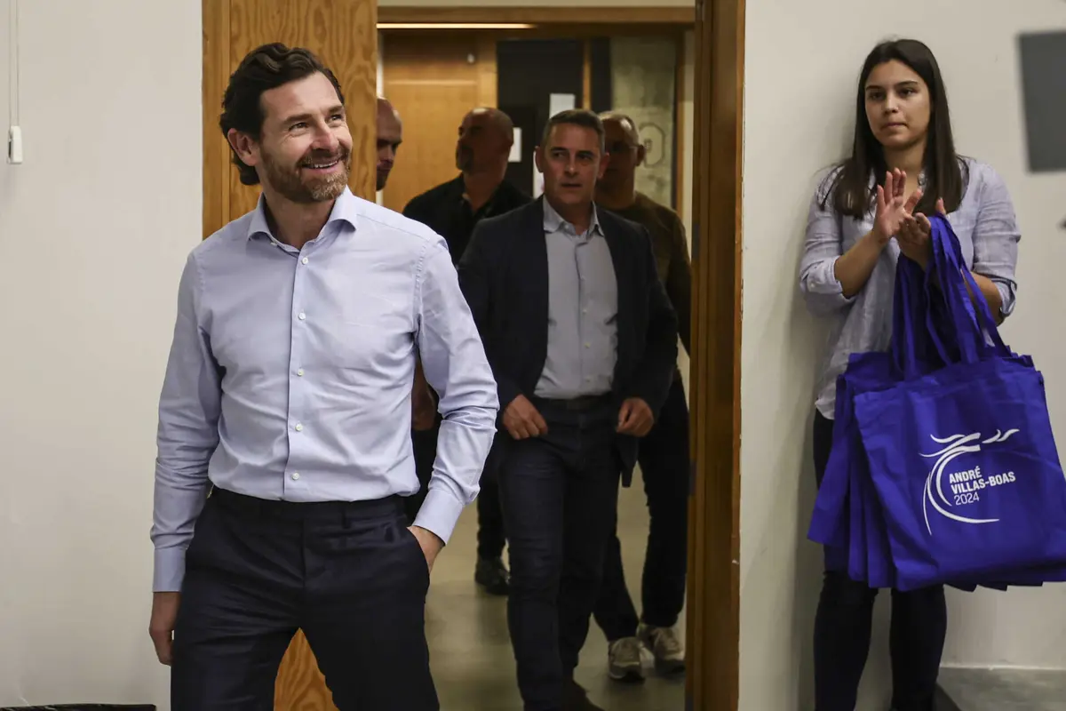 Imagem de contexto do artigo Villas-Boas: "Esperemos que determinado núcleo de senhores próximo do presidente não venha cobrar-nos à pressa"