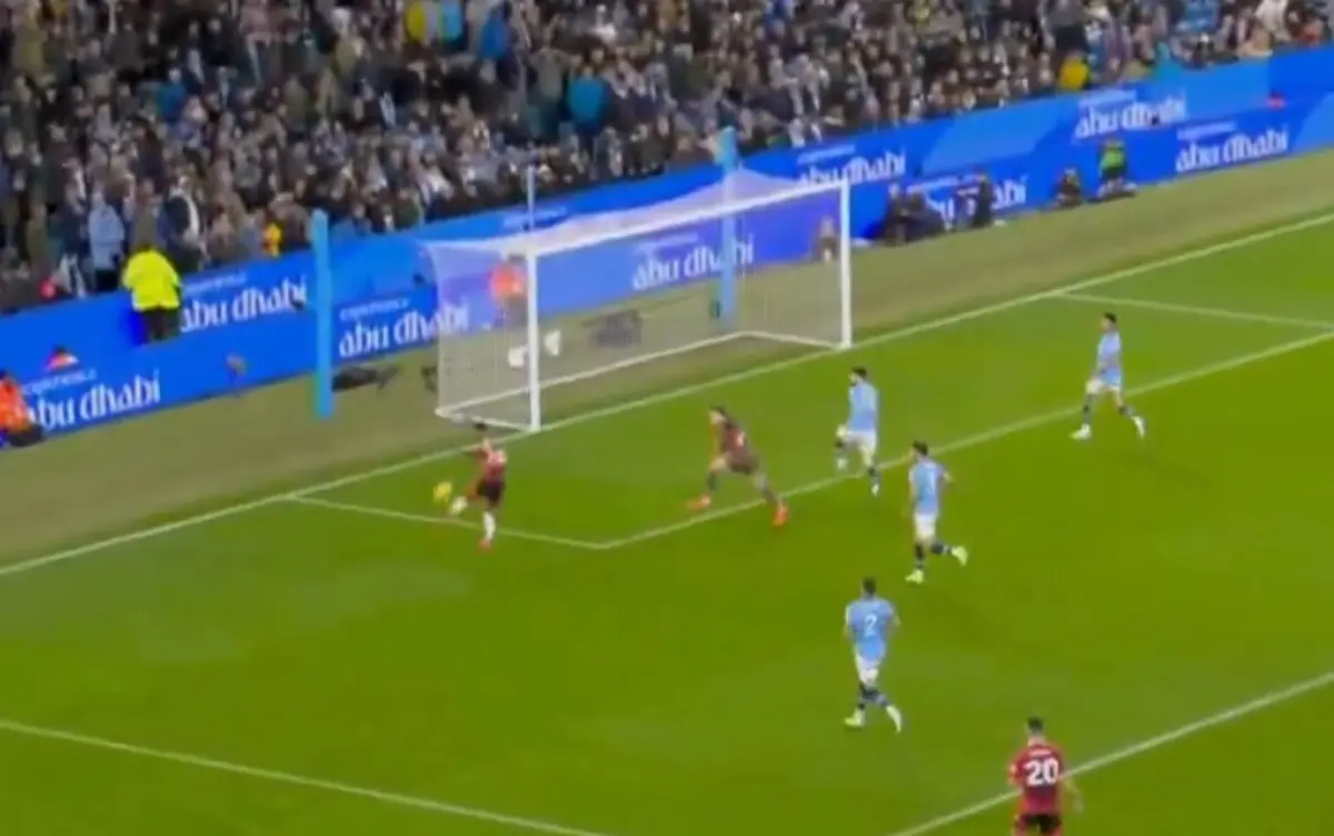 Imagem de contexto do artigo Manchester United empatou aos 88' e "virou" aos 90': veja o golo de Diallo frente ao City