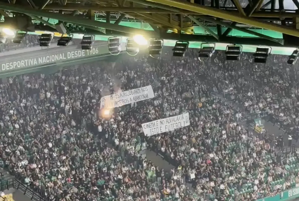 Imagem de contexto do artigo Tarja em Alvalade contra os assobios às claques: "São os primeiros a abandonar"