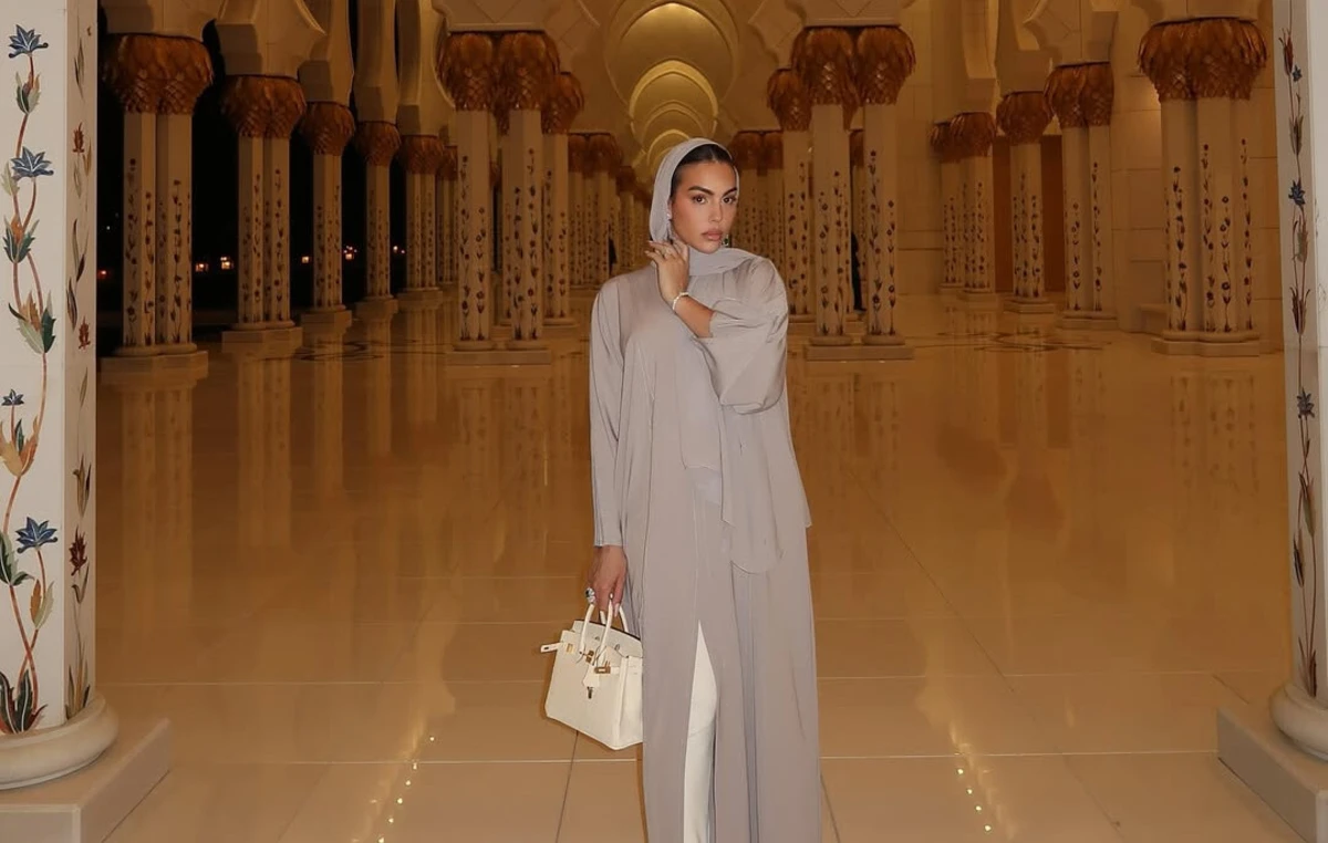 Imagem de contexto do artigo O dia a dia das mulheres dos futebolistas portugueses: glamour e tradição na Arábia Saudita