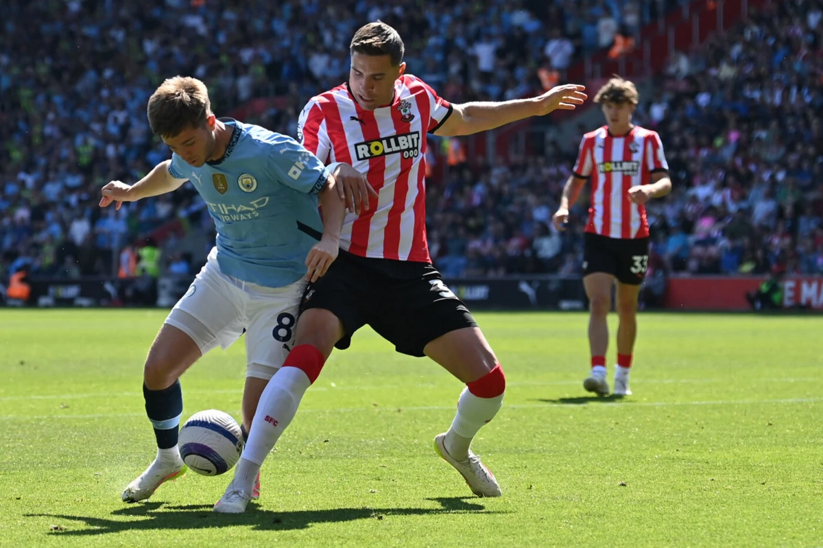 Jan Bednarek (Créditos: AFP)