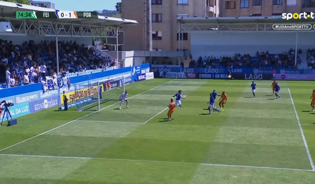 Imagem de contexto do artigo O golo caricato que valeu o triunfo do FC Porto B em casa do Feirense