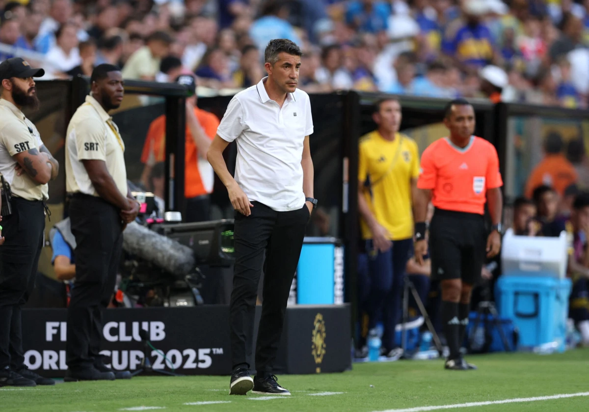 Bruno Lage, treinador do Benfica, durante o jogo com o Auckland City (créditos: Getty Images)