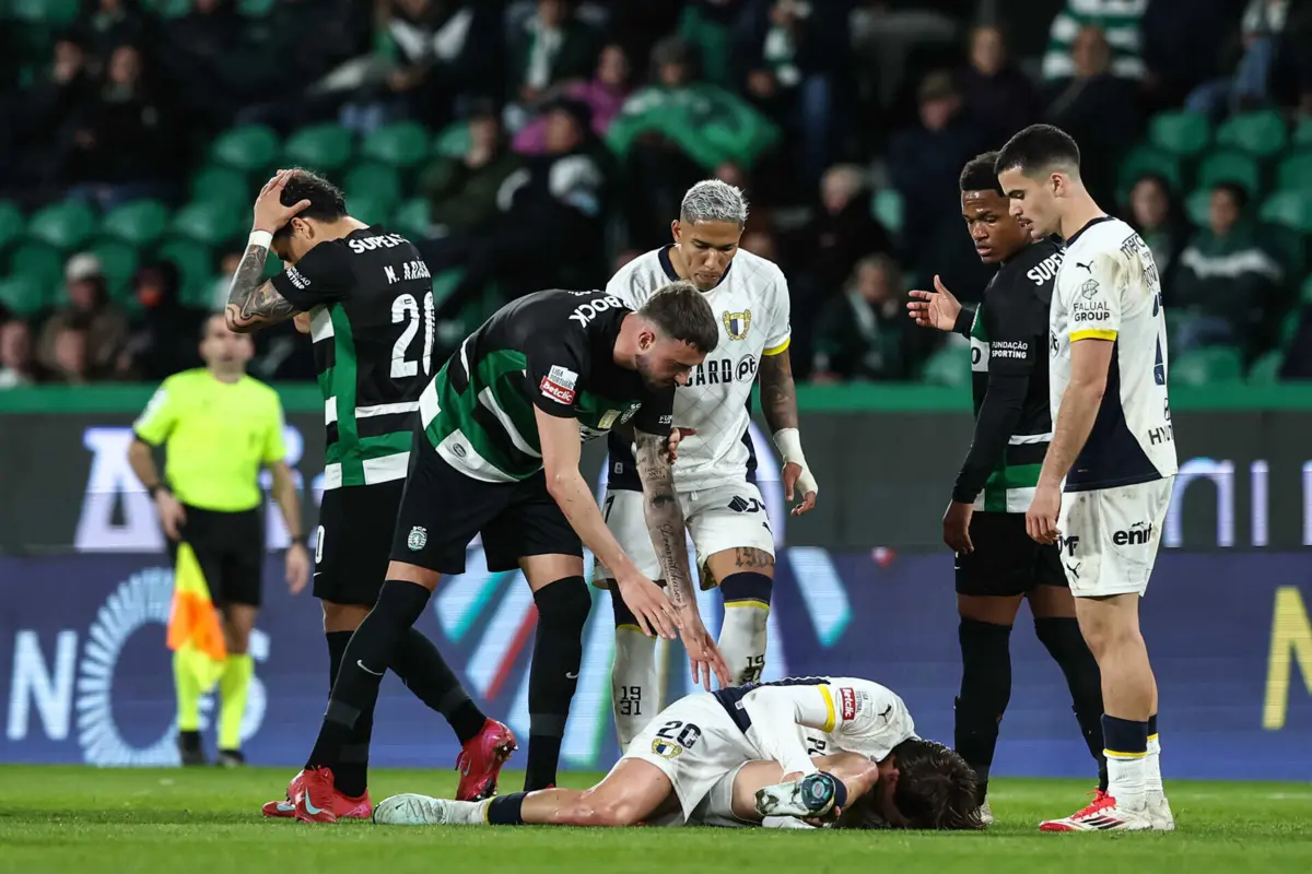 Maxi Araújo após expulsão (créditos: Mário Vasa)