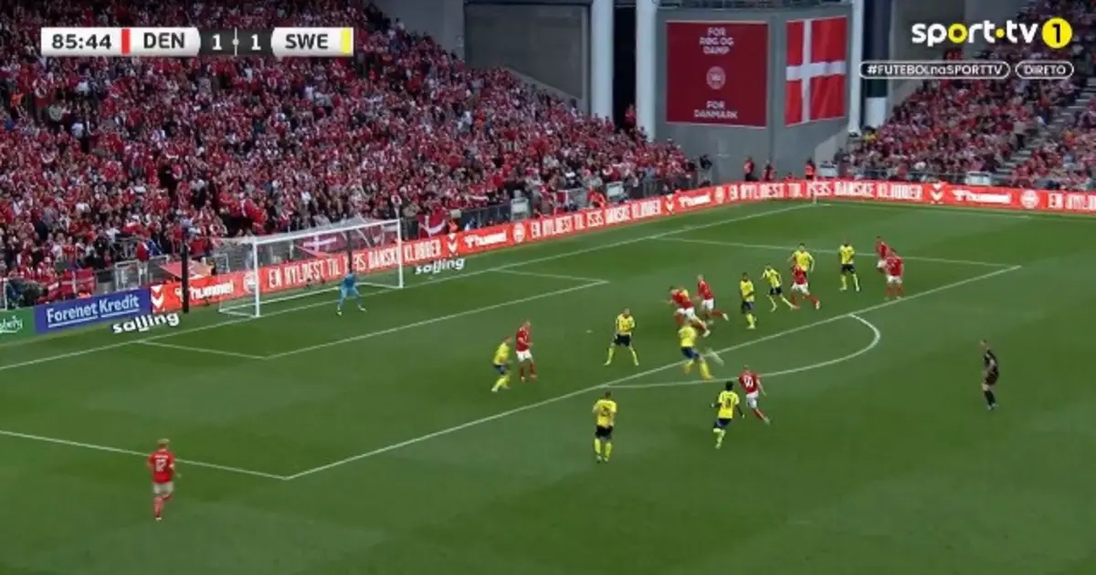 Golaço de Eriksen (créditos: Sport TV)