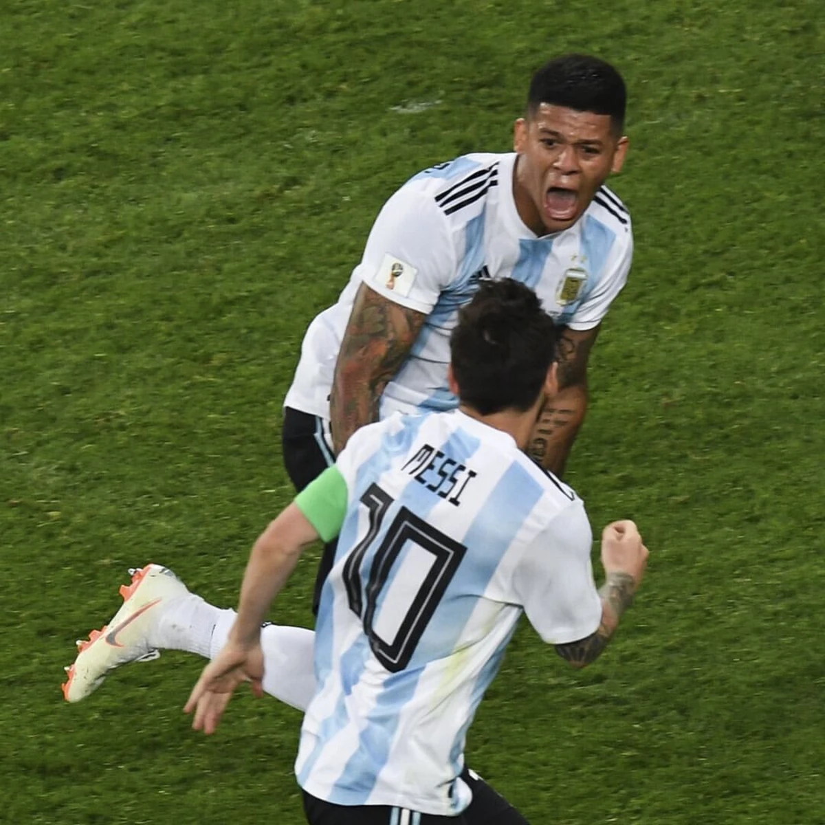Rojo e Leo Messi